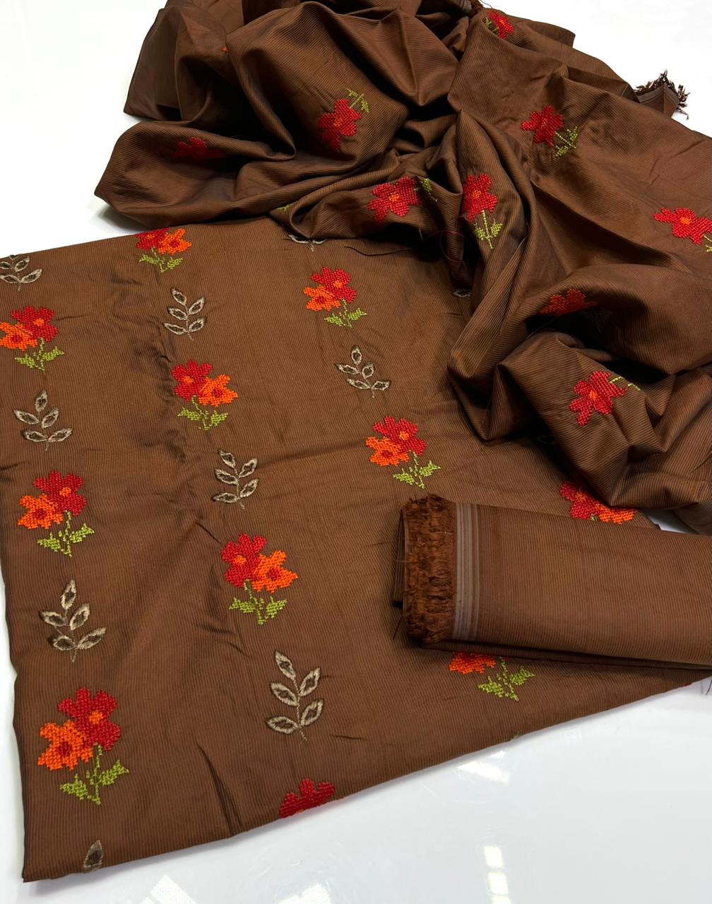 ✨ Baroque Dhanak Stuff Ladies-Brown With Embroidery 3Pc Dress ✨JPO1014